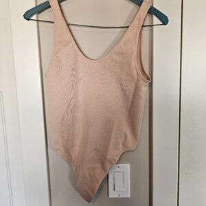 ANWND m/l peach tank top body suit
